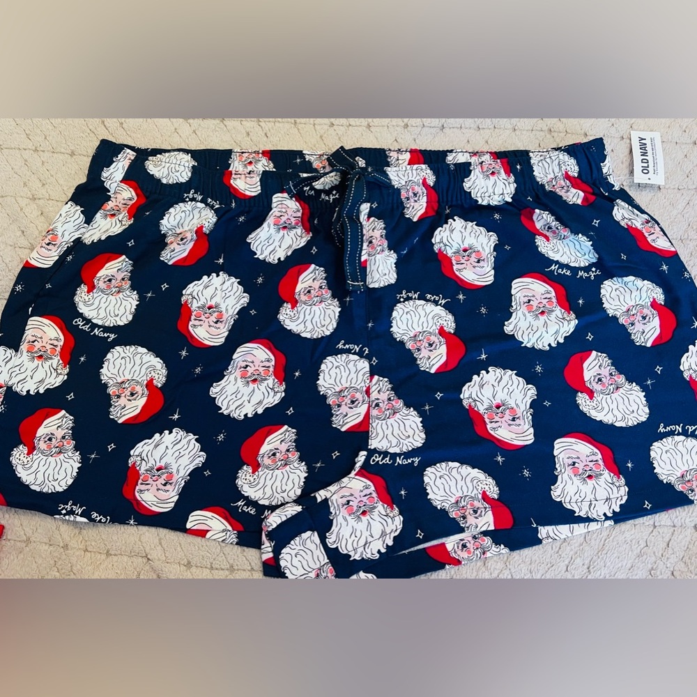 NWT-Old Navy sleeping shorts. Christmas style